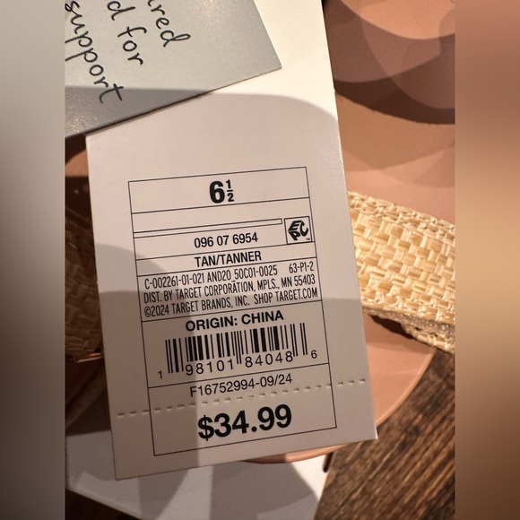 NIB Rattan Sandals - Picture 6 of 7